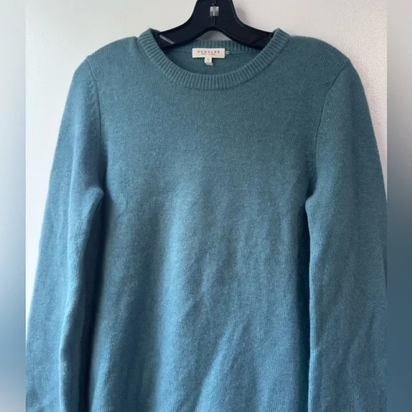 Demylee New York Cashmere Blue Crew Neck Sweater with Relaxed Fit - Picture 10 of 10